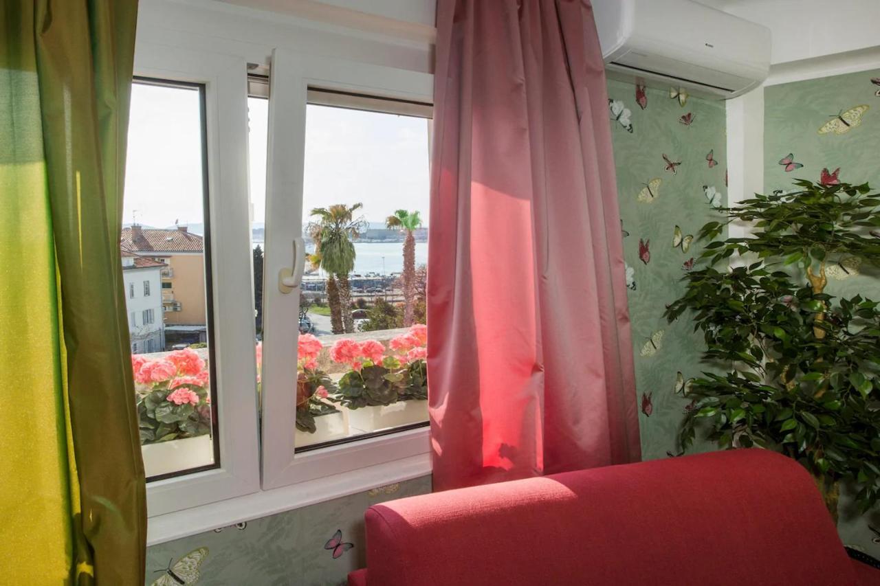 Beach Apartment Butterfly With Sea View Split Exterior foto